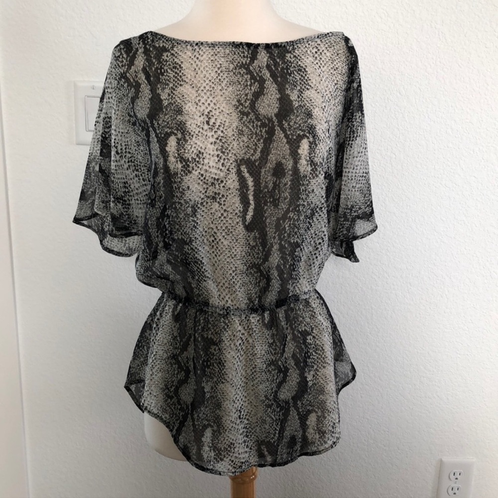 2B Bebe Black/Grey Snake Print Blouse